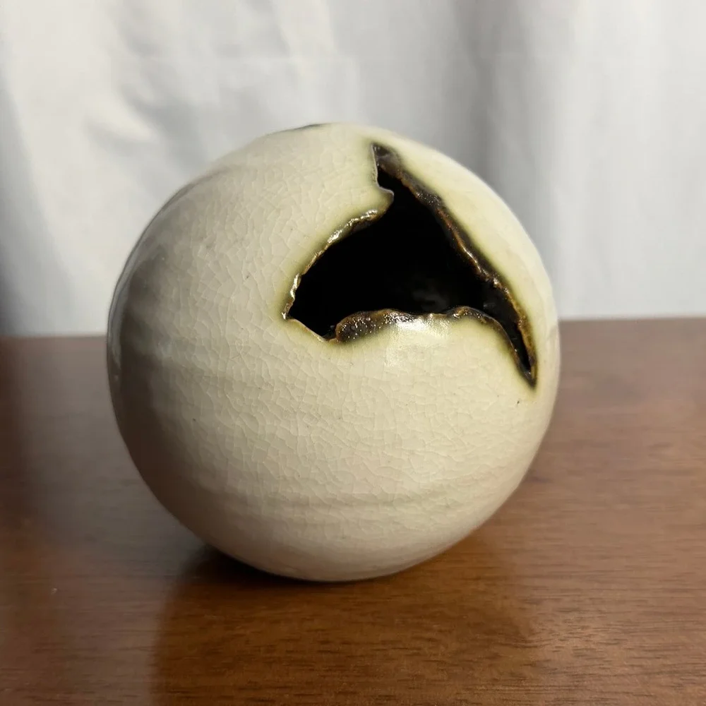 VTG Ceramic Scheurbol Torn Sphere Vase, Piet Knepper for Mobach Holland